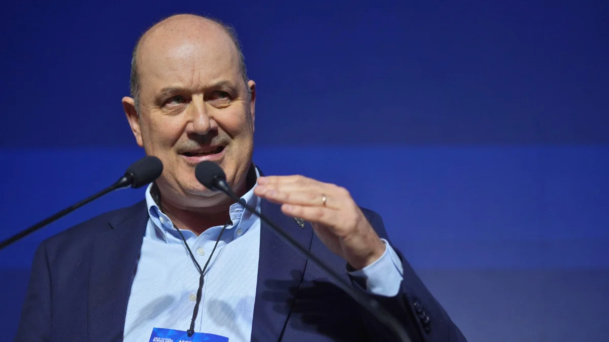 Sturzenegger criticó al SMN y propuso una fuerte modernización con menos personal