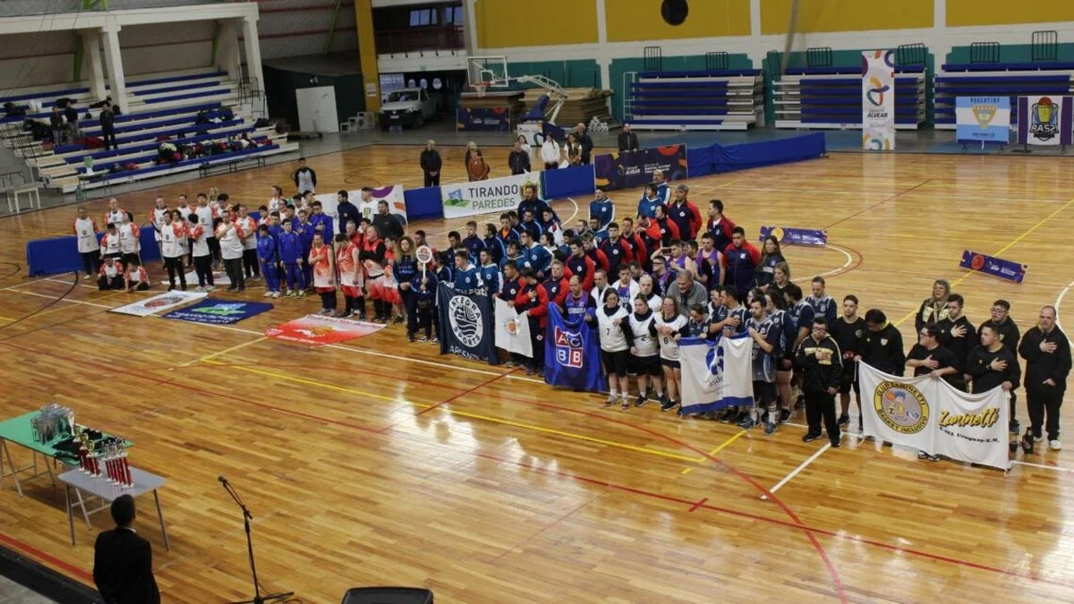 La Liga de Básquet BAS21 se desarrolló en el polideportivo de General Alvear