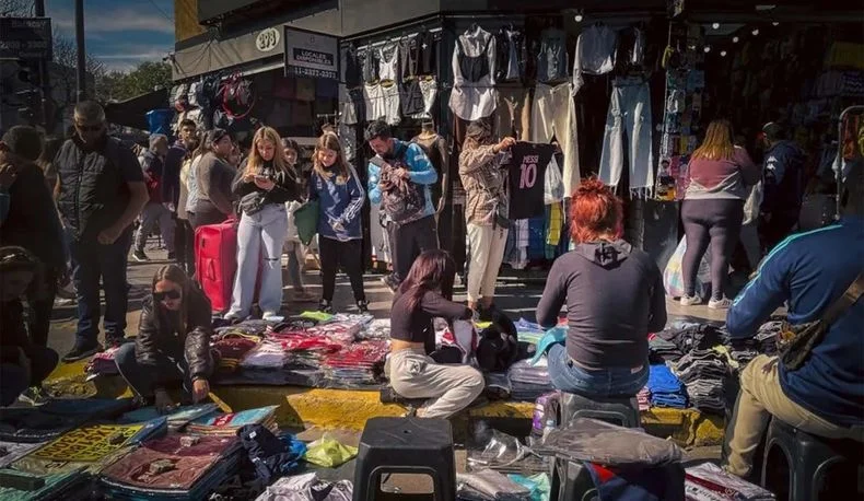 La precarización avanza: en el tercer trimestre creció 5% el trabajo informal y nada el formal