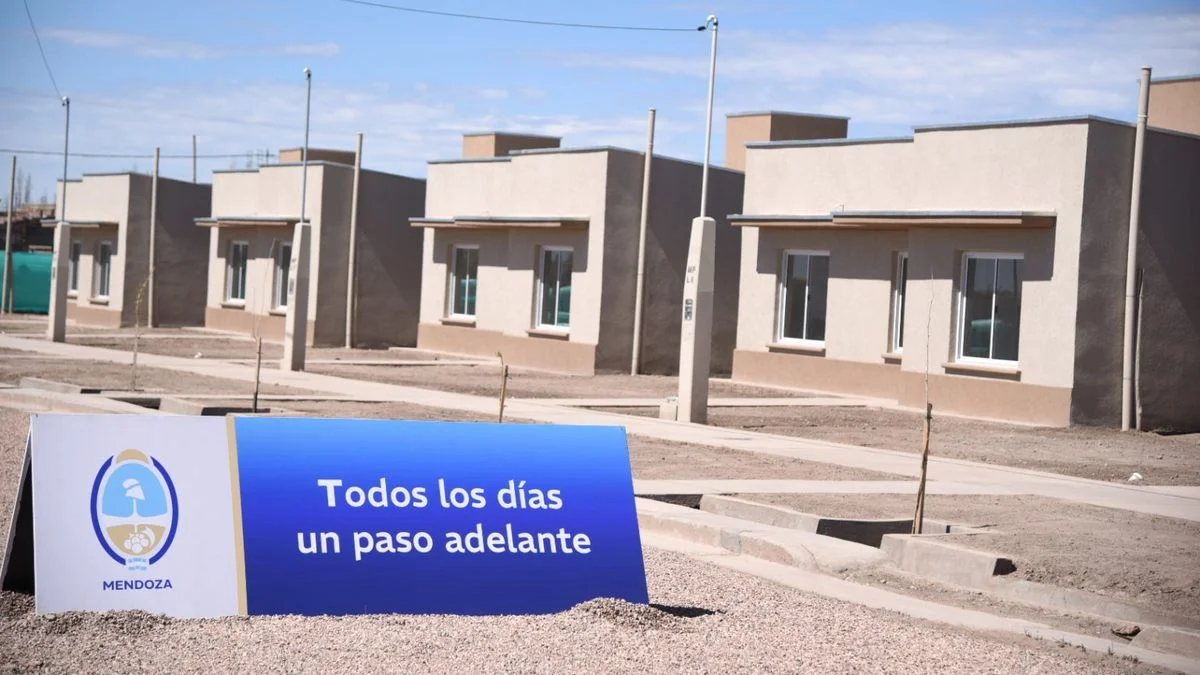 Las lluvias afectaron casas que el IPV entregó el año pasado en San Rafael: ¿qué solución les darán?