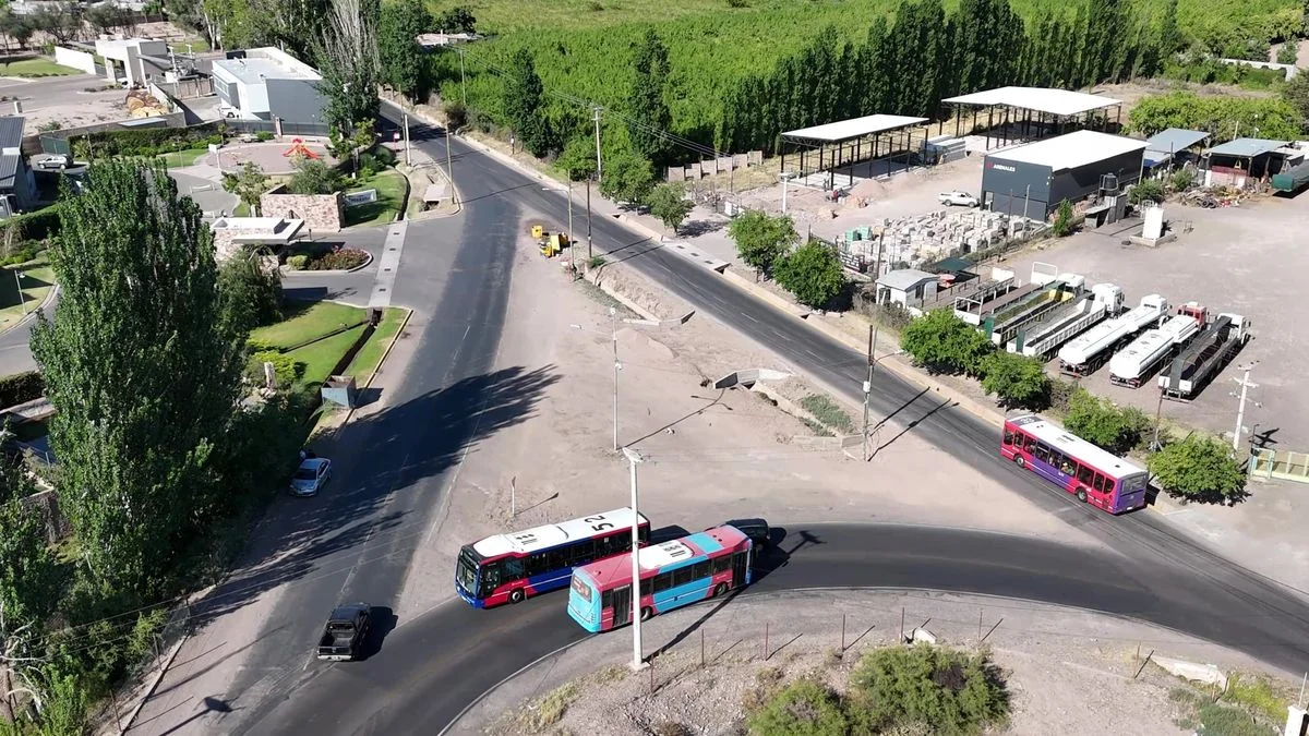 El intendente de Luján de Cuyo anunció la finalización de una rotonda en una zona neurálgica