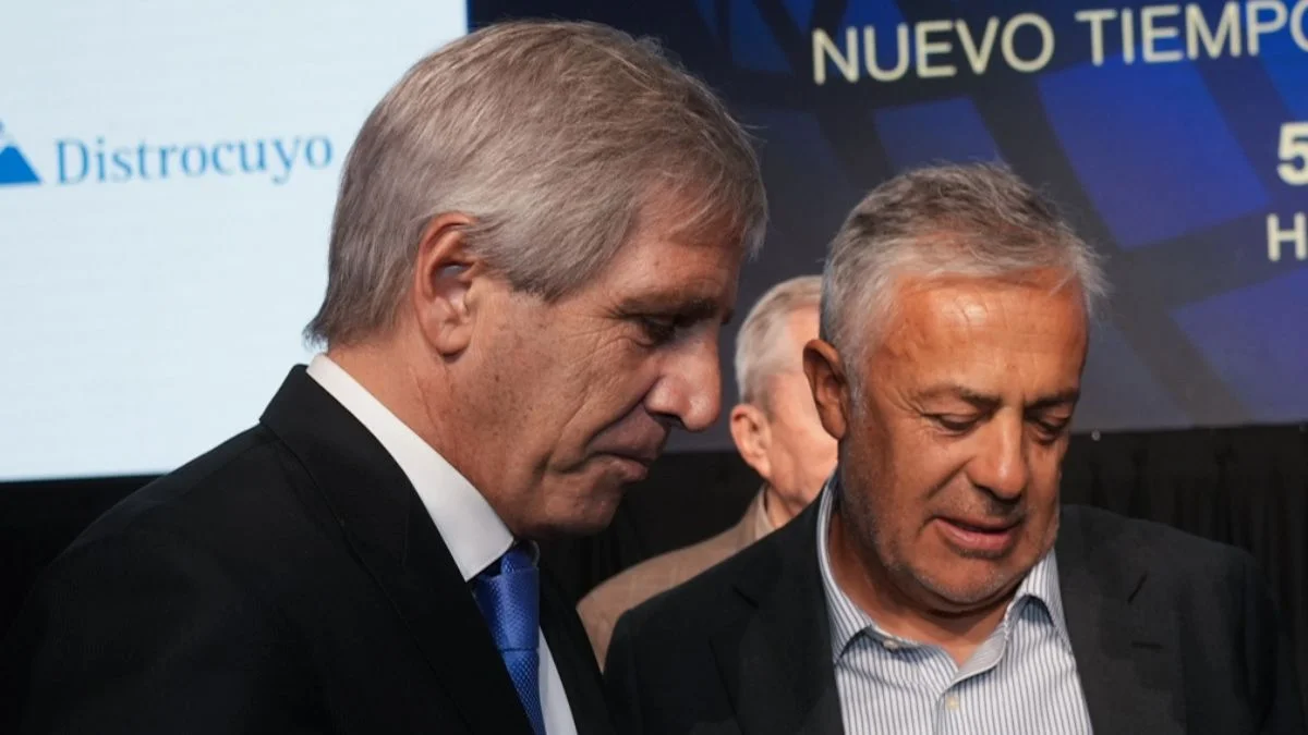 Cornejo con Caputo: pataleó contra la coparticipación y agitó la bandera de su gestión fiscal