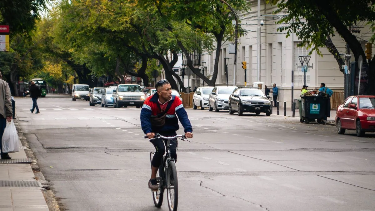 Temperatura agradable este domingo en Mendoza pero con alerta de Zonda en el Sur y nevadas en Cordillera