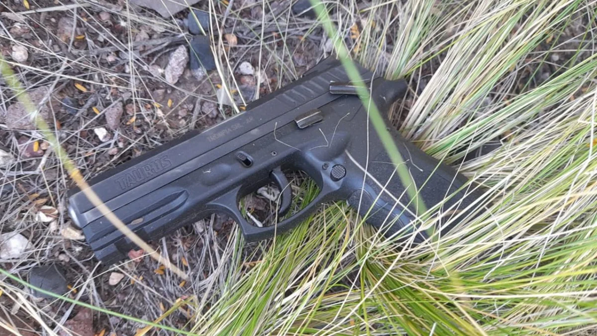 Una causa por amenazas agravadas: hallaron una pistola 9 mm y dos personas fueron detenidas