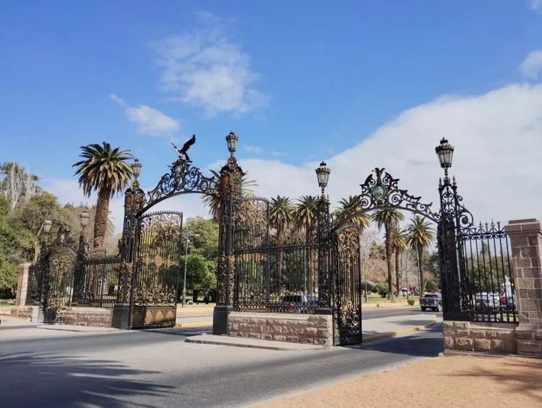 El Parque General San Mart&iacute;n ver&aacute; afectado el acceso vehicular por las Fiestas.&nbsp;