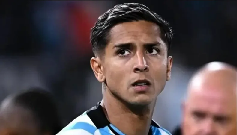 Agust&iacute;n Almendra.