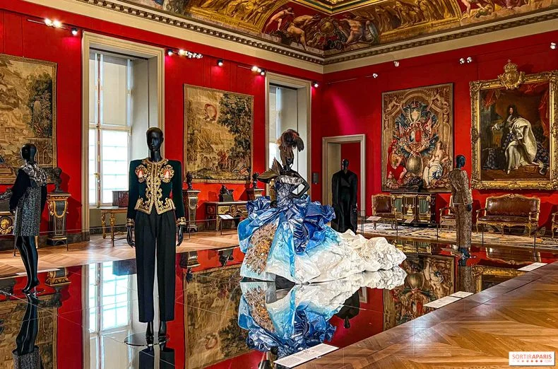 Los mejores looks de las celebridades en "Le Grand Diner", la gala de la moda en París