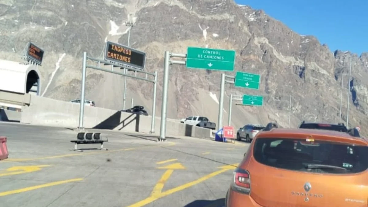 Paso a Chile: activan protocolo de emergencia y tránsito escalonado por demoras en la aduana