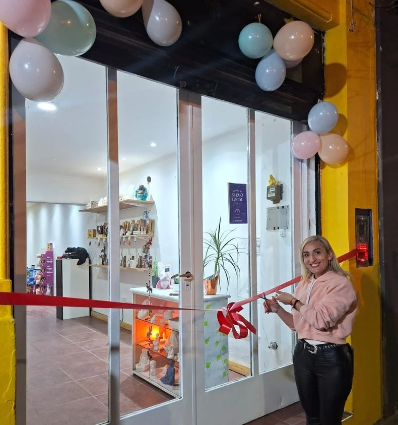 Rosana al momento de inaugurar su local meses atrás 