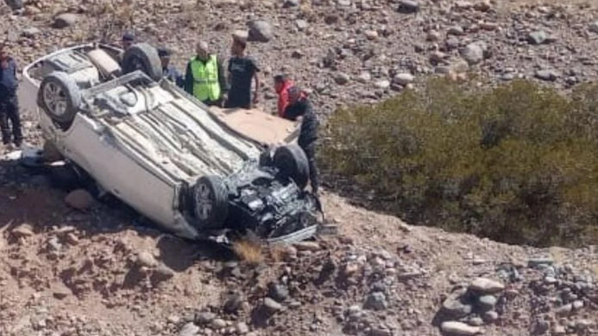 Accidente en Ruta 7 entre Uspallata y Polvaredas: vuelco de un vehículo menor en Picheuta