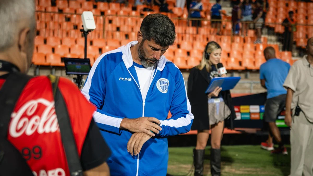 ¿Quién dirigirá a Godoy Cruz en su visita a Vélez? Una nueva desprolijidad de la dirigencia y van...