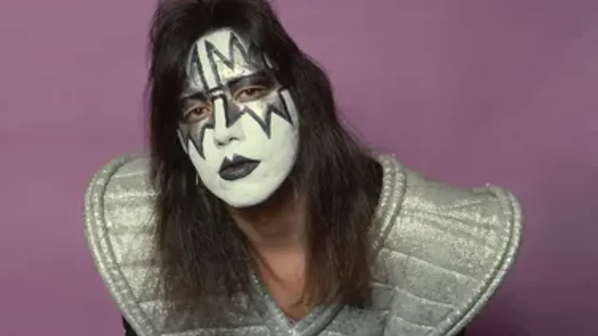El mundo del rock despide a Ace Frehley, legendario guitarrista de Kiss