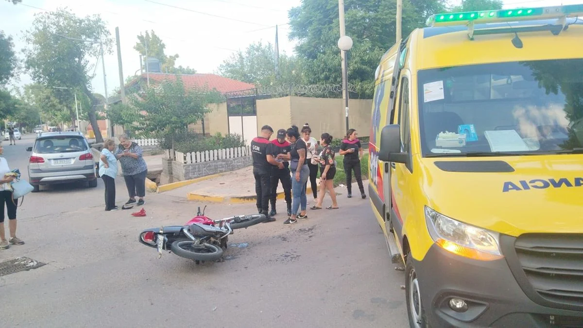 Accidente vial en Las Heras: una mujer y una menor sufrieron lesiones tras chocar con un auto