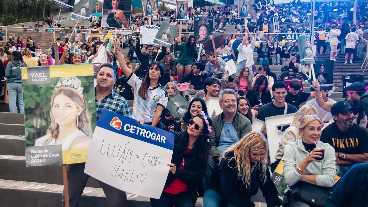 Mate, abrigo y sanguchitos: los infaltables en la previa al Acto Central de la Vendimia