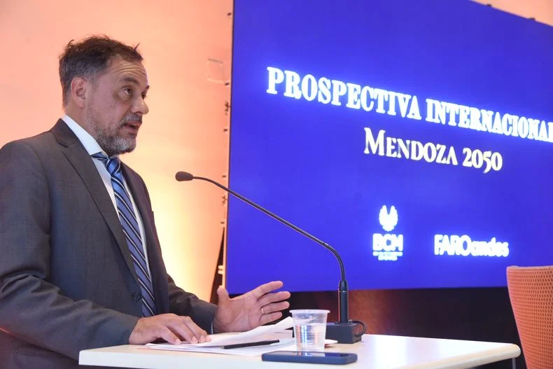 La Bolsa de Comercio y el FARO Andes organizaron el conversatorio.&nbsp;