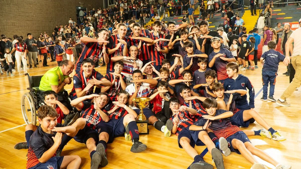 Andes Talleres sumó una estrella inédita a su rica vitrina de fútbol de salón