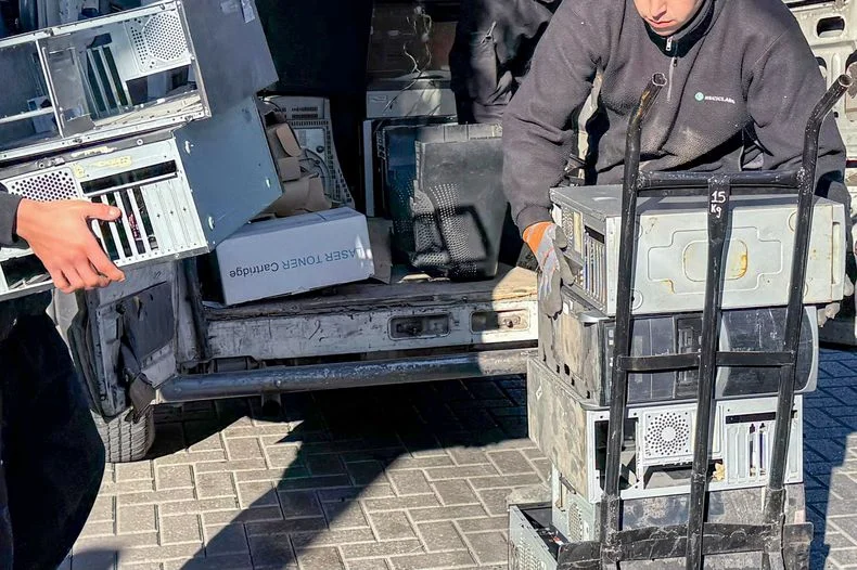 Maip&uacute; dispuso puntos estrat&eacute;gicos para que los vecinos lleven residuos el&eacute;ctricos y electr&oacute;nicos.&nbsp;