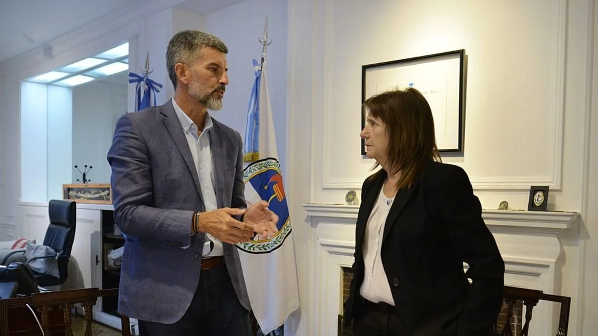 Se vienen las pistolas Taser en Capital: Ulpiano Suarez le pidió a Bullrich que capacite a los preventores