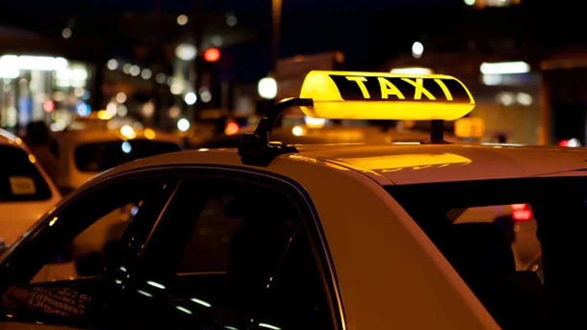 Lo robaron a un taxista en Las Heras: tomó pasajeros en Ciudad y fue asaltado al cruzar el barrio Belgrano