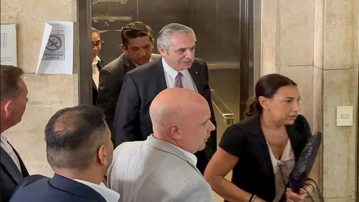 Alberto Fernández negó en su indagatoria haber ejercido violencia física contra Fabiola Yañez