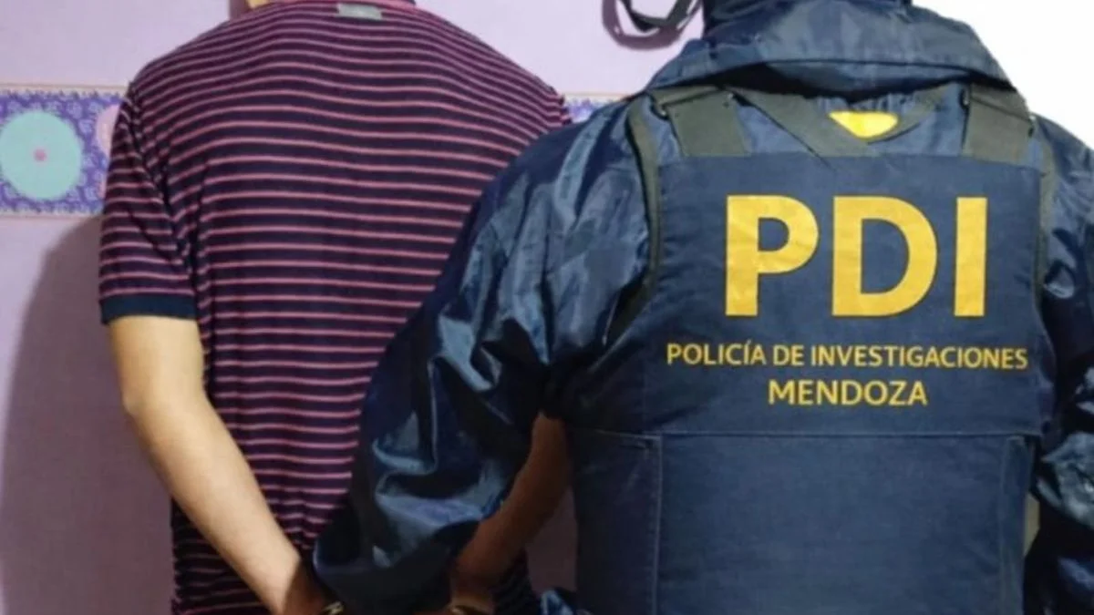 Robaban autos y motos: se organizaban en grupo y atacaban a sus víctimas bajo amenazas con armas de fuego