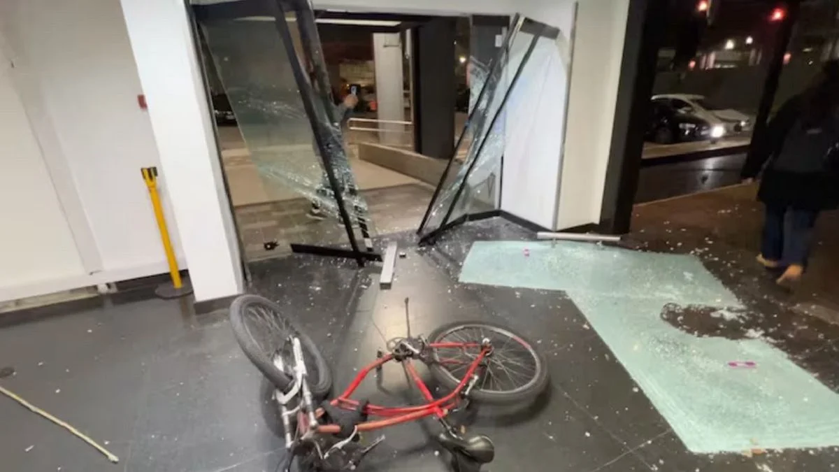 Lamentable agresión al estudio de TN: el canal acusó a "militantes kirchneristas" tras los destrozos