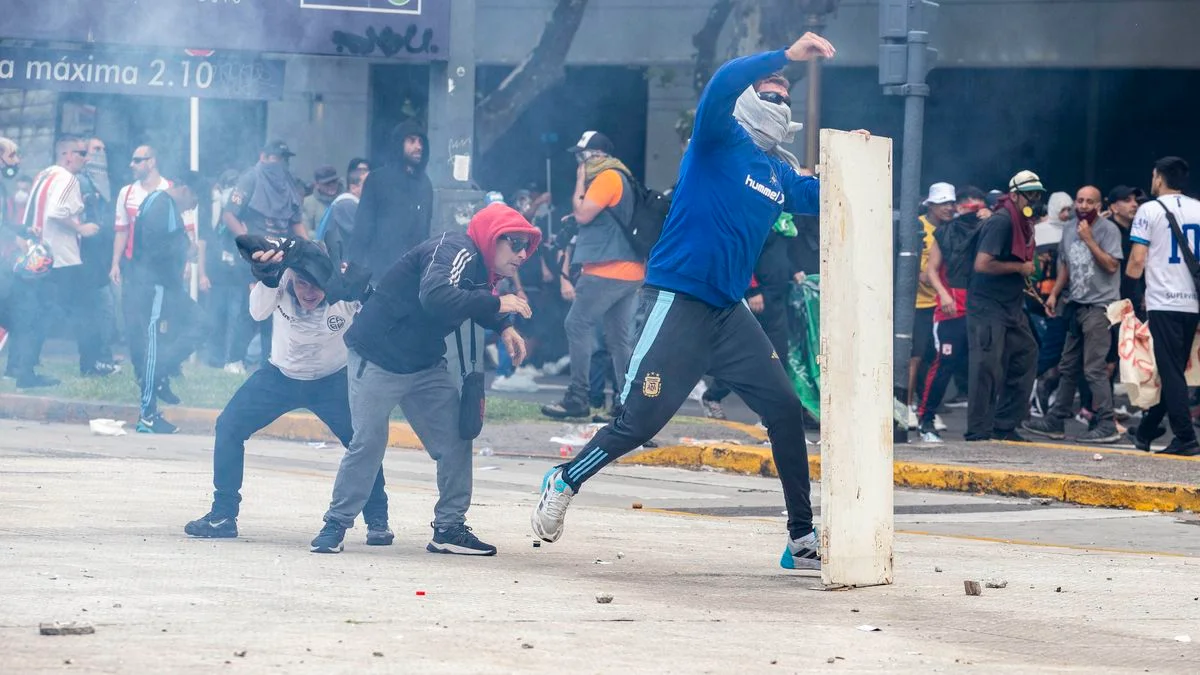 Uno de los clubes involucrados se desligó de los disturbios en el Congreso