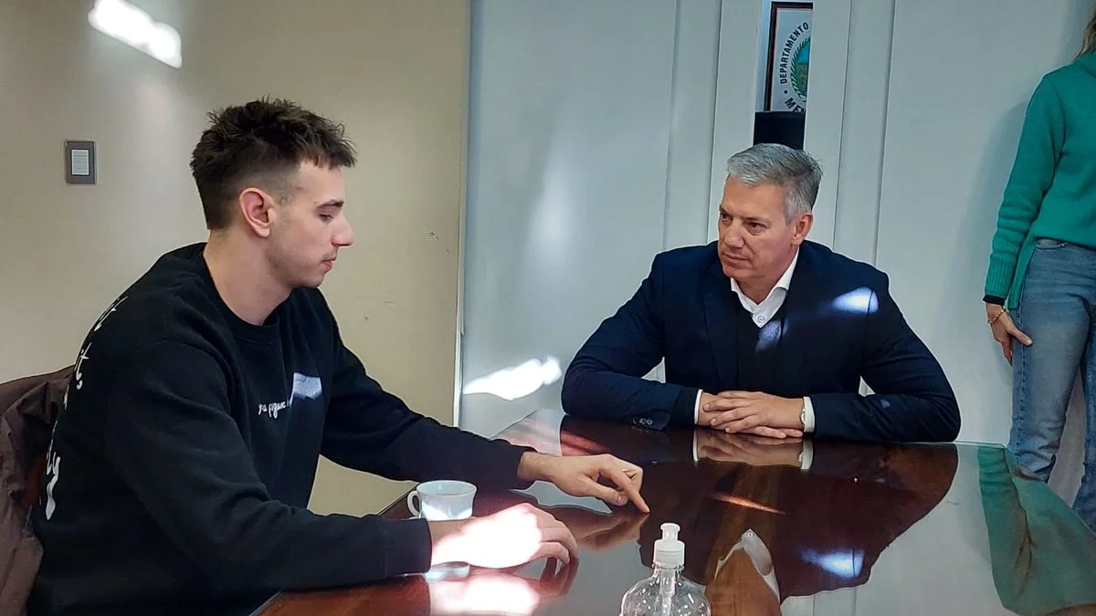 General Alvear distinguió a su hijo pródigo: Agustín Loser