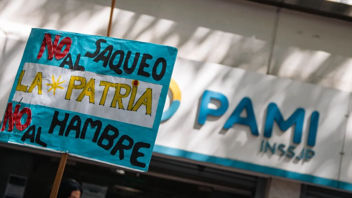 El PAMI viene haciendo recortes y m&aacute;s de una vez, los jubilados se han manifestado en la sede provincial.&nbsp;