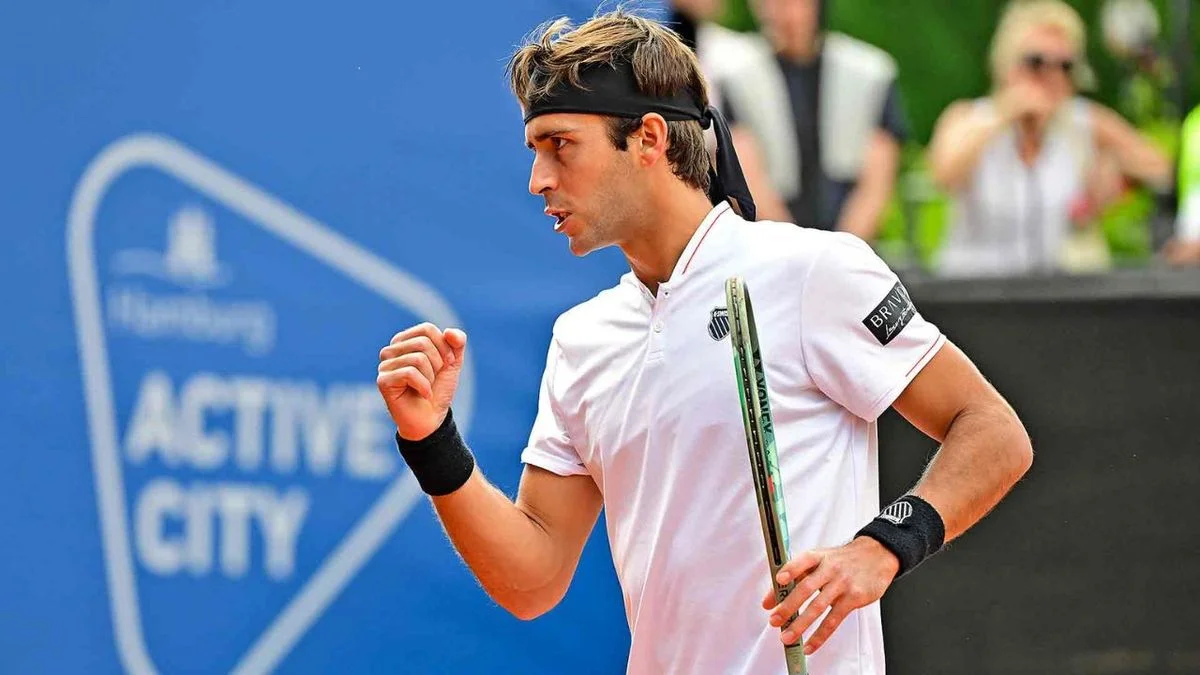 ATP 500 de Hamburgo: Tomás Etcheverry derrotó al verdugo de Francisco Cerúndolo y está en semifinales