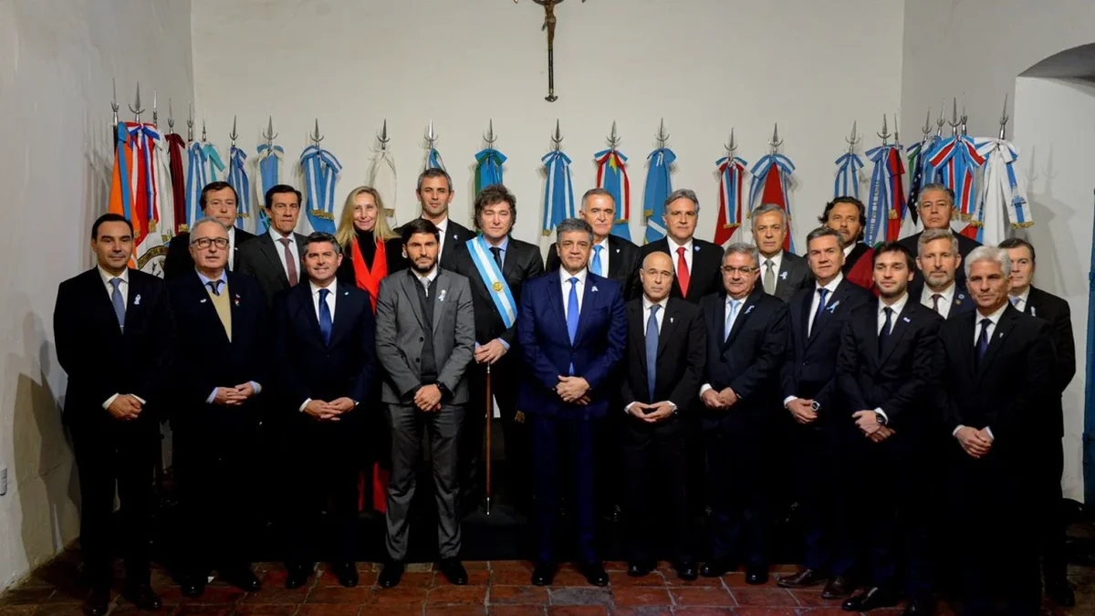 Milei convocó a una reunión sólo a gobernadores aliados, dialoguistas y peronistas no K