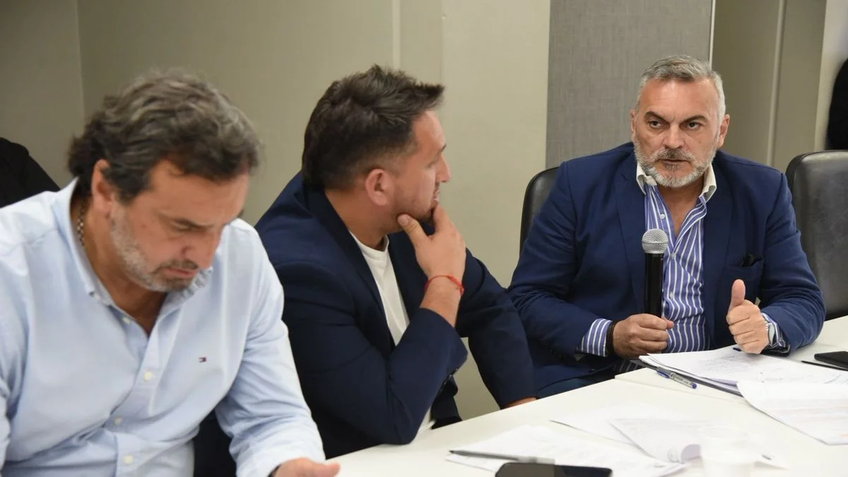 Petroleros advirtieron en el Senado por abandono ambiental y pérdida de empleos