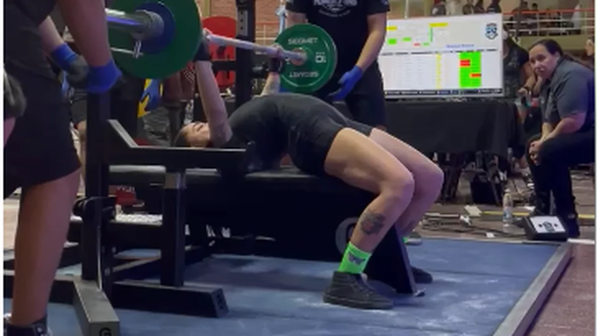 Una mendocina rompió una marca en un campeonato nacional de powerlifting