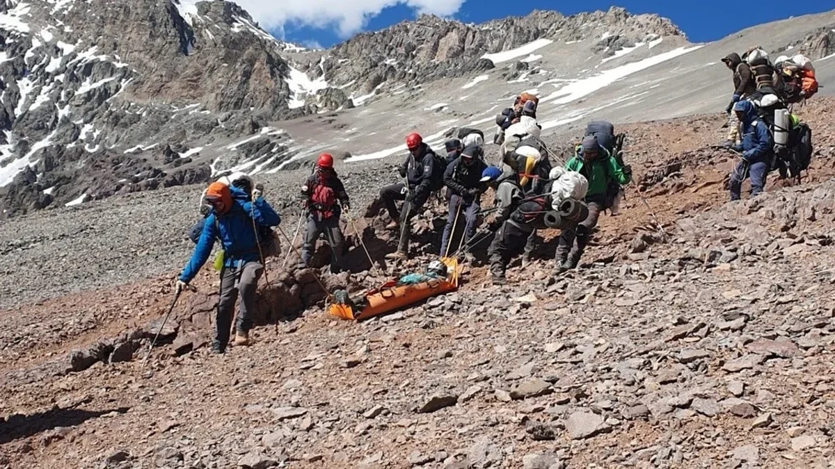 Cornejo les quiere cobrar a los que deban ser rescatados en la montaña por accidentes