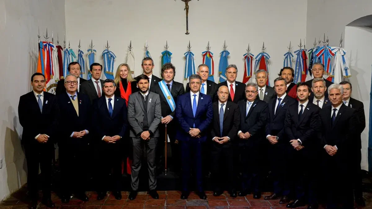 Los gobernadores que firmaron el Pacto de Mayo en Tucum&aacute;n.&nbsp;