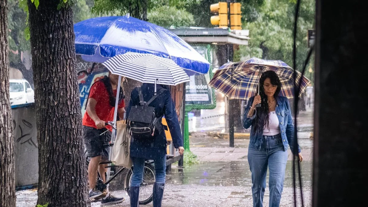 Pronóstico para Mendoza: marcado descenso de la temperatura con alertas por tormentas con granizo
