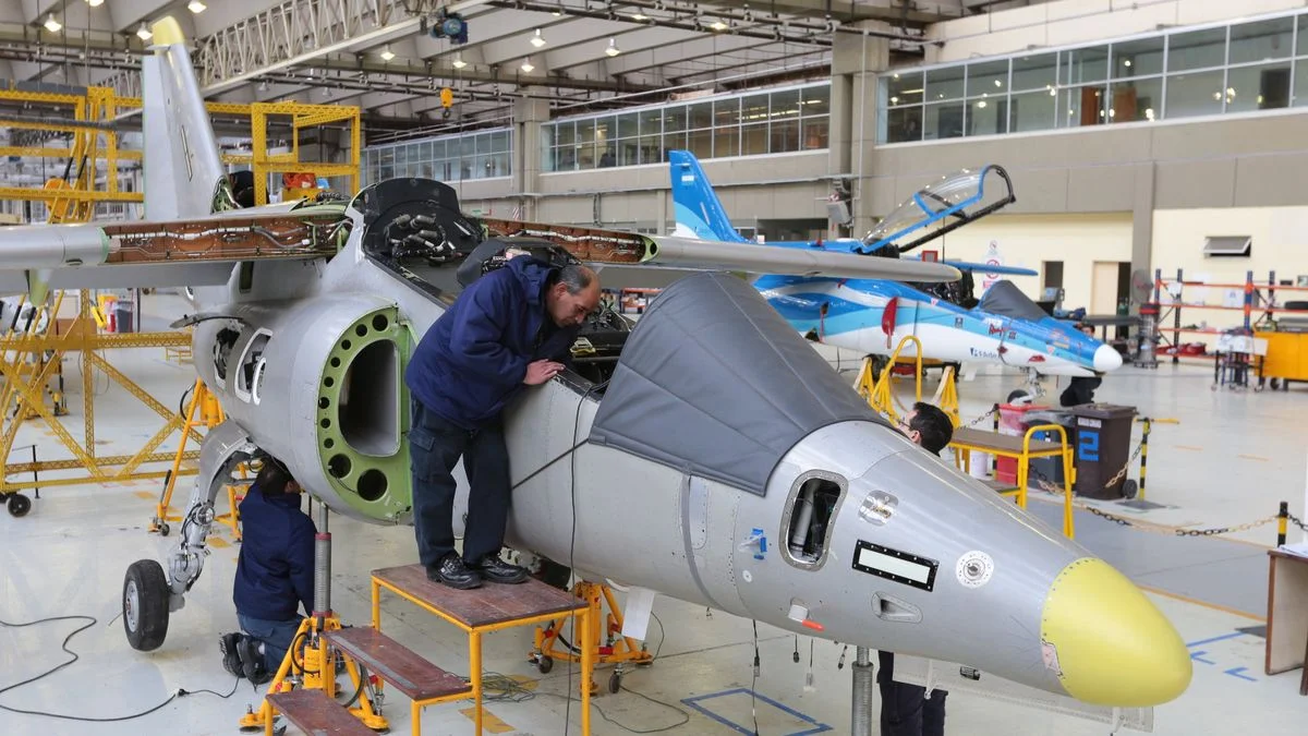El vice de la fábrica de aviones militares advirtió que la quiebra está cerca y piden salvataje a Petri