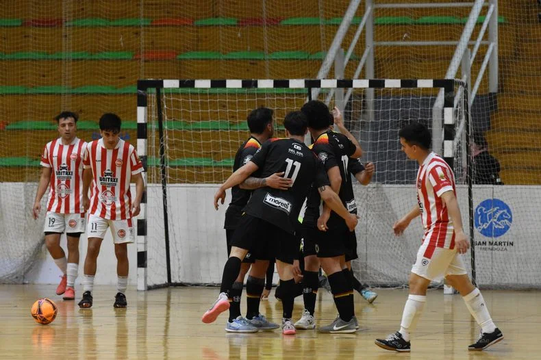 Culminó la tercera fecha del torneo Clausura de fútbol de salón con Alemán en lo más alto.