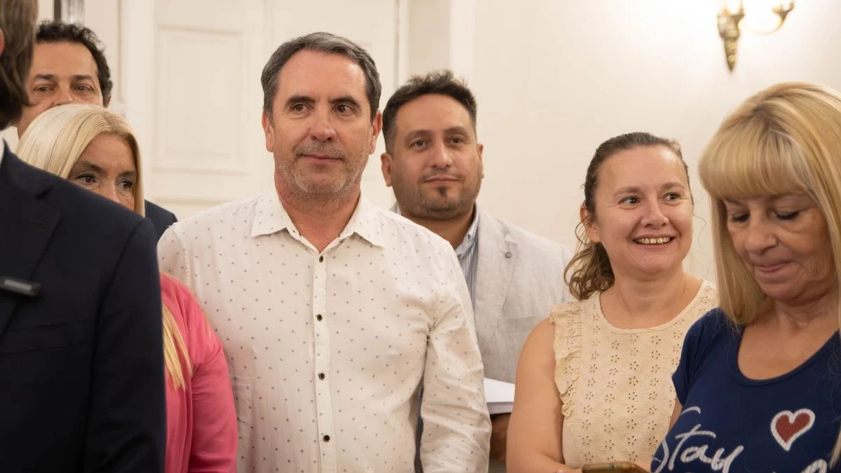 El Pro local se corre de la línea de odio mileísta: propone crear a un Defensor de Niños y Adolescentes