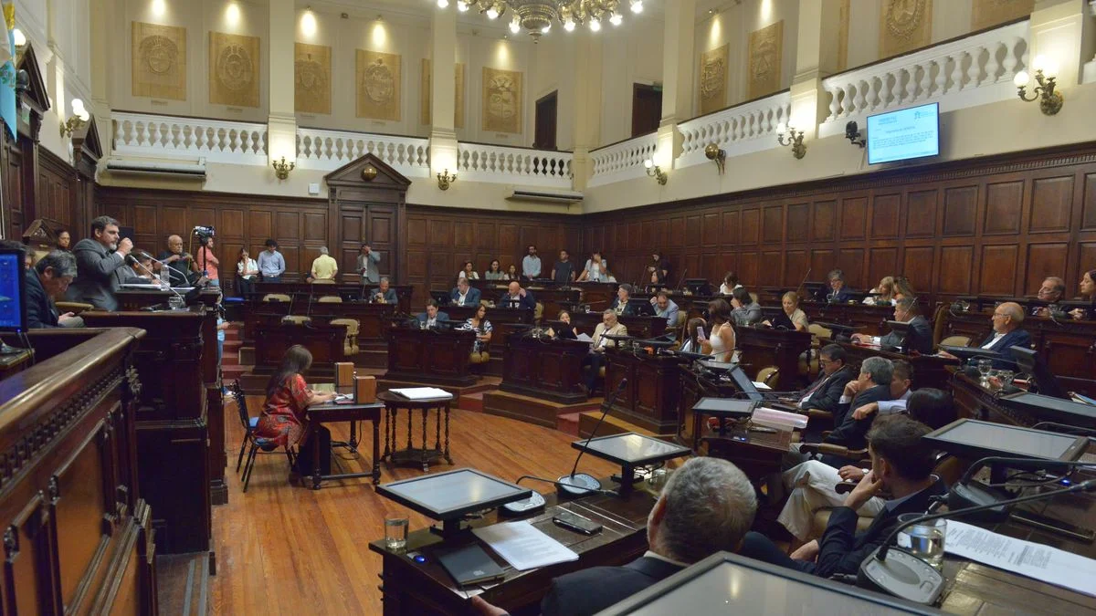 En Londres, Alfredo Cornejo se jactó de usar la Ley 7722 a favor de los empresarios de la megaminería