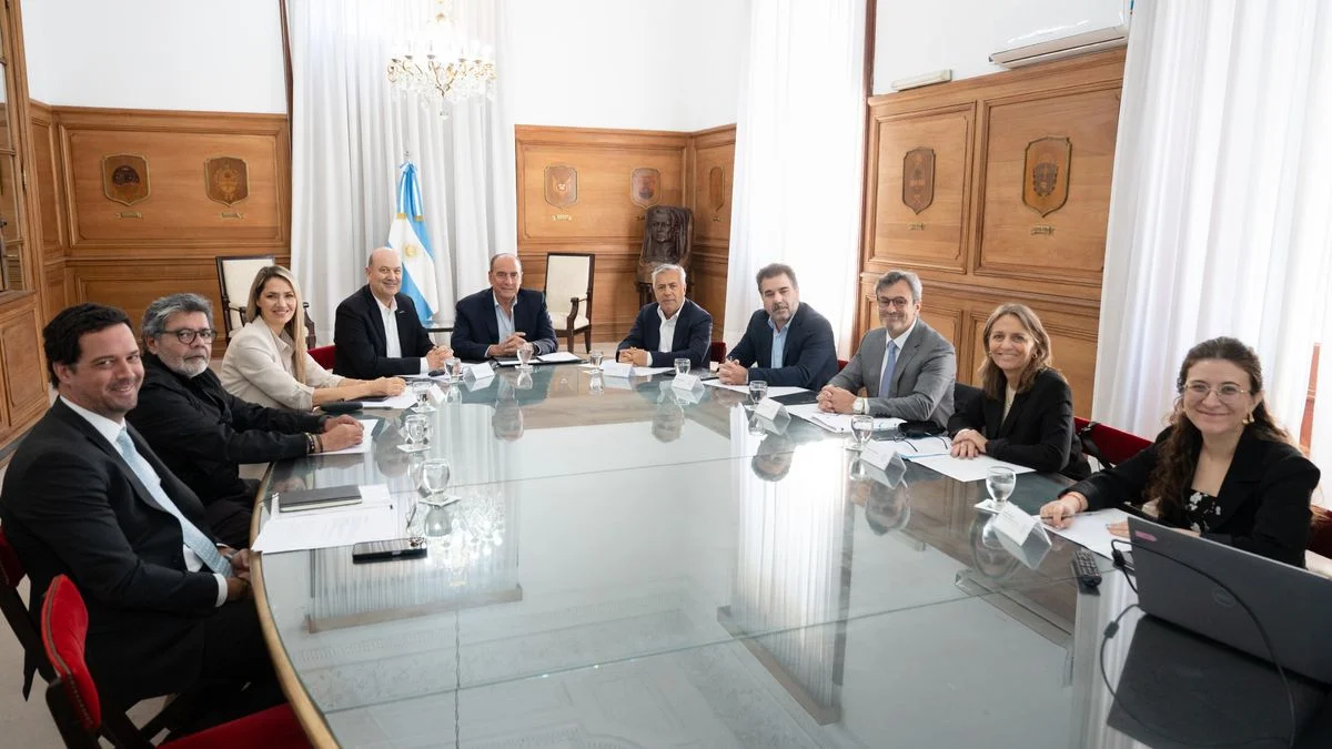 El Consejo de Mayo se reúne el miércoles para pulir las reformas que quiere Javier Milei