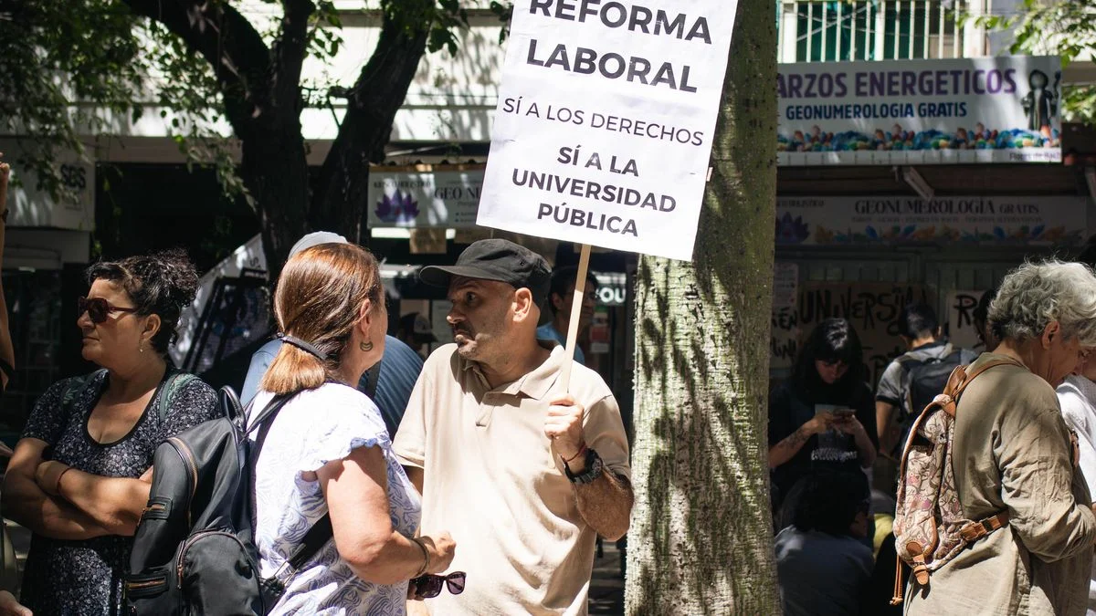 El polémico artículo 44: habilita descuentos del 50% del salario en caso de enfermedad