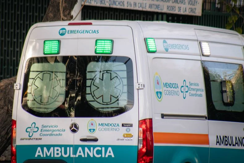 M&eacute;dicos del SEC constataron el deceso de un motociclista en Maip&uacute;. Imagen ilustrativa