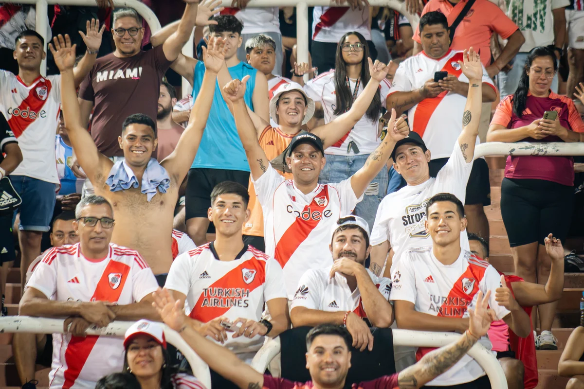 River - Hinchada - Malvinas Argentinas (18).jpg