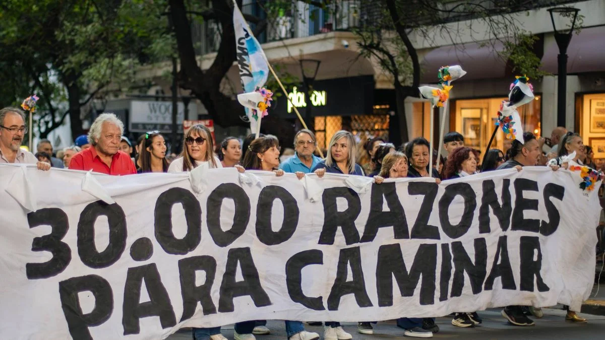 Mendoza no olvida: la marcha por el 24 de marzo exigió respuestas y alertó sobre el presente