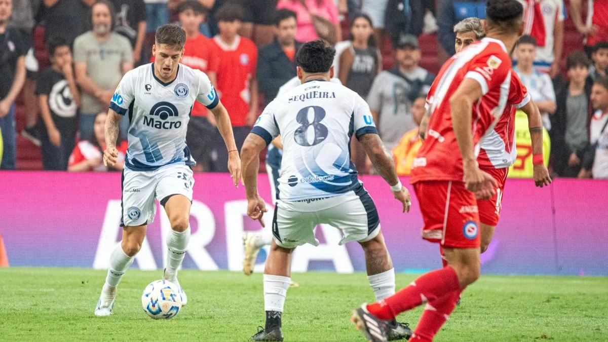 Independiente Rivadavia igualó sin goles ante Argentinos Juniors y se trajo un valioso punto