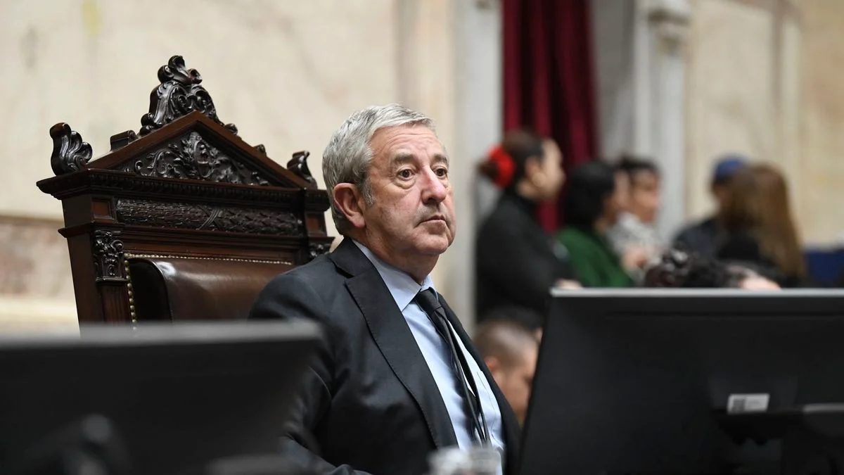 Julio Cobos criticó la liberación del precio de las garrafas y elogió al Gobierno provincial