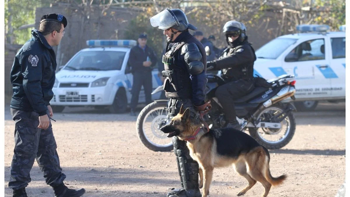 Casi 30 aprehendidos en San Rafael en un operativo policial en conjunto entre Policía e Infantería
