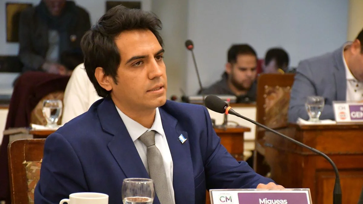 El concejal radical Miqueas Burgoa habló de oportunistas y el PJ lo chicaneó