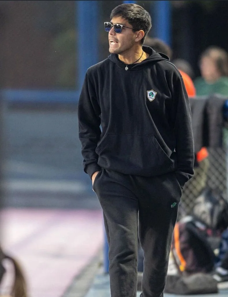 Marcos González, entrenador de Banco Mendoza campeón en hockey sobre césped.